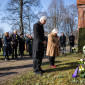 Kranzniederlegung am Grab von Pechmanns  (Bild: elkb/mck)