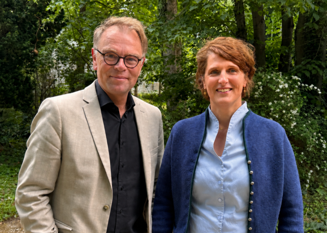 Regionalbischof Thomas Prieto Peral und Kirchenrätin Susanne Parche