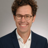 Dr. Axel Töllner